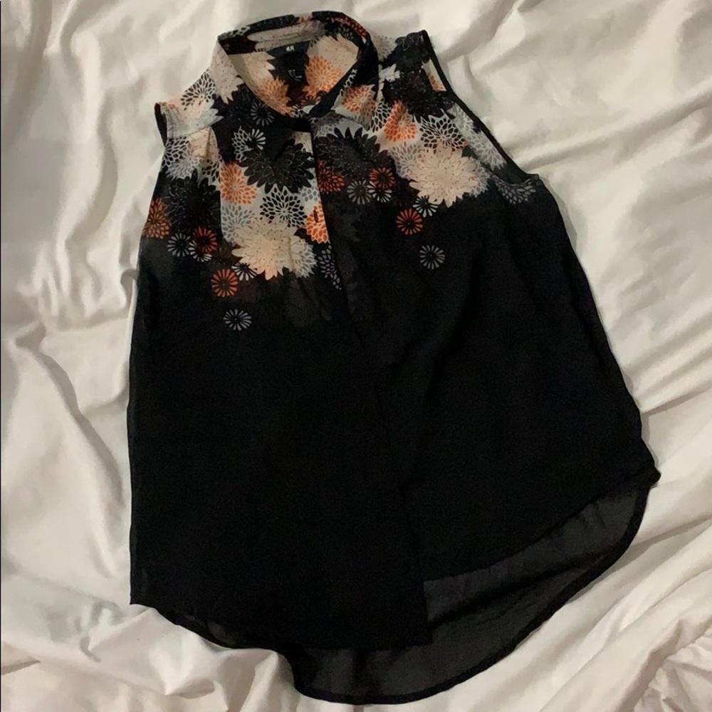 Sleeveless blouse